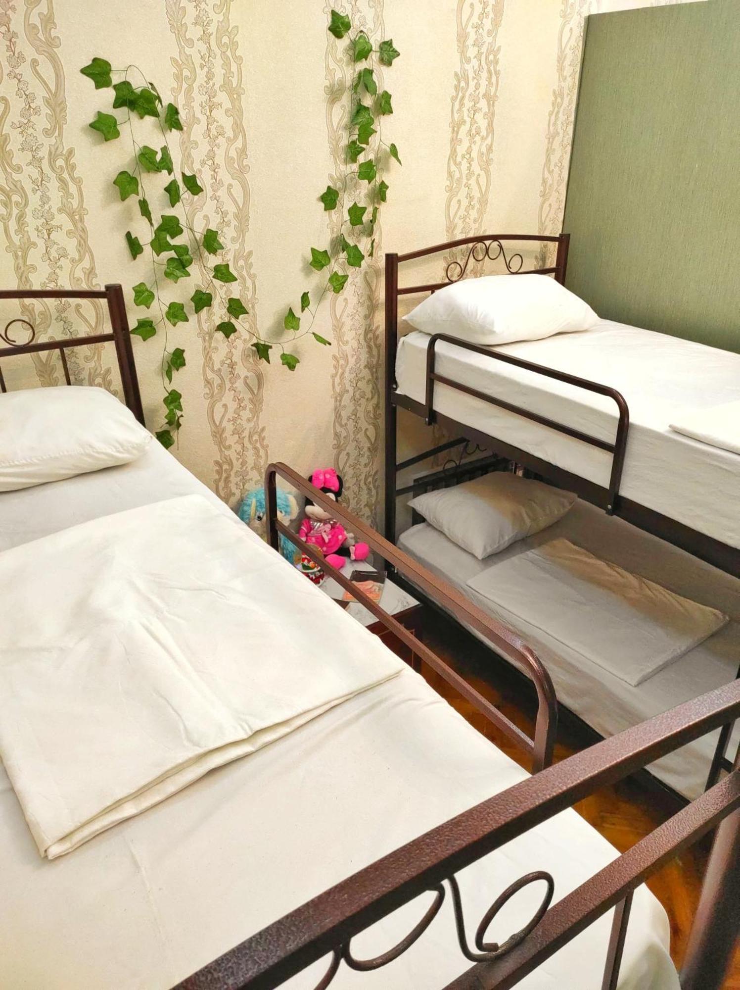 Sweet & Hostel